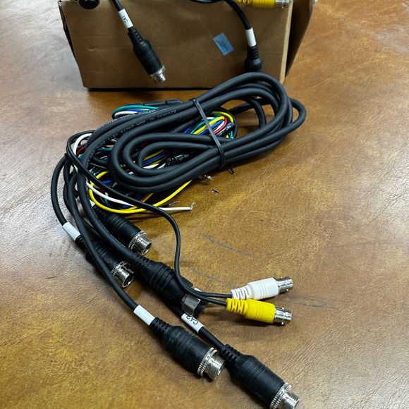 Lot of Assorted‎ Cables Various Plugs - Picture 2 of 10